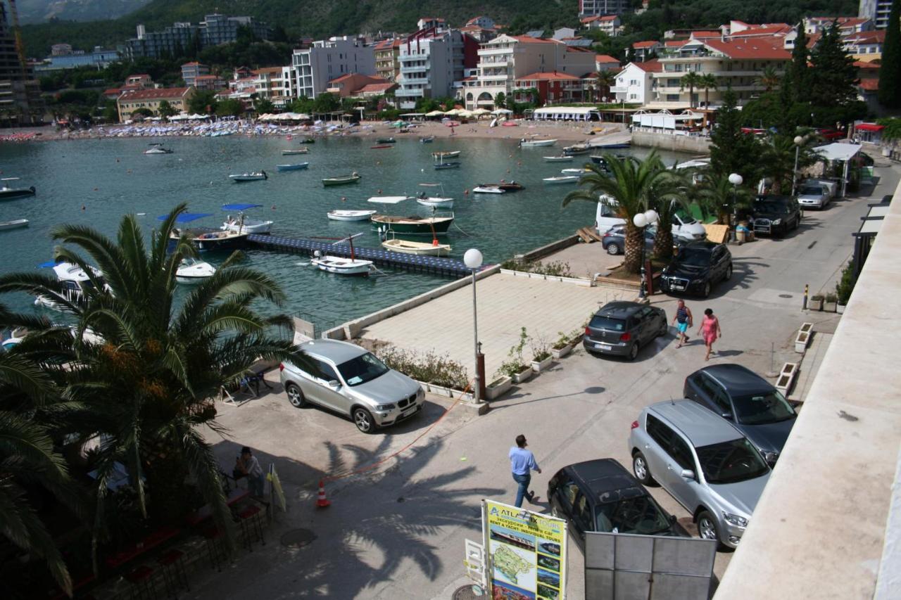 Beachfront In Becici,rafilovici,budva Apartment *